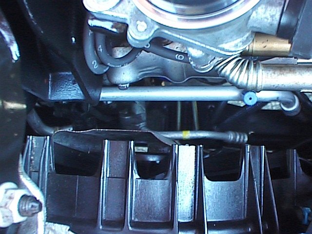Picture 046 - Engine - Front-Left